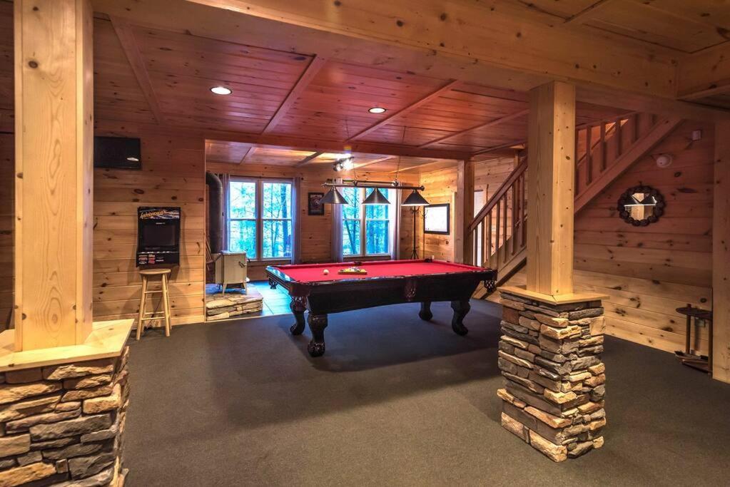 Private Creekside Cabin+Hot Tub,Pool Table, & Pets Ellijay Ngoại thất bức ảnh