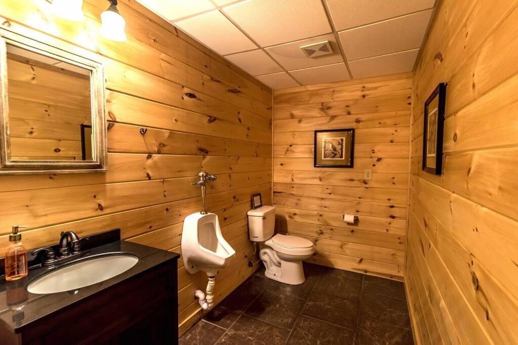 Private Creekside Cabin+Hot Tub,Pool Table, & Pets Ellijay Ngoại thất bức ảnh