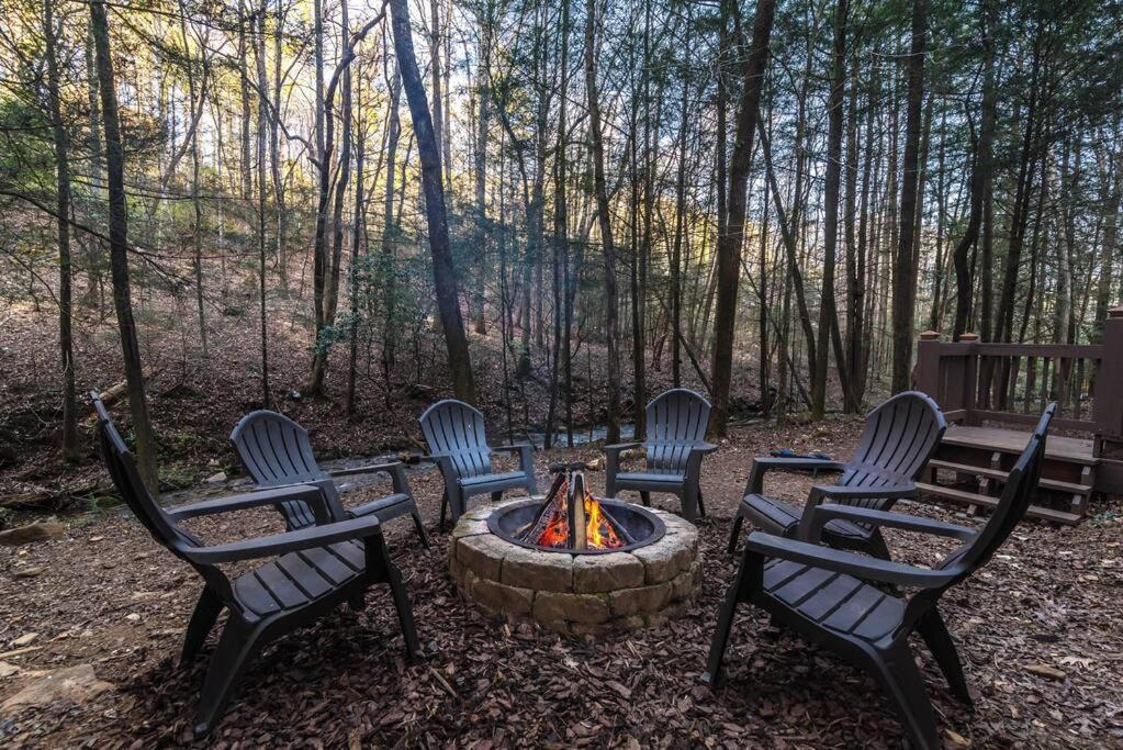 Private Creekside Cabin+Hot Tub,Pool Table, & Pets Ellijay Ngoại thất bức ảnh