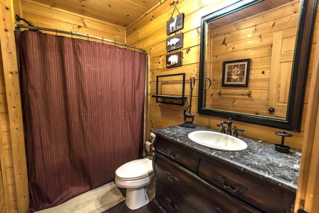Private Creekside Cabin+Hot Tub,Pool Table, & Pets Ellijay Ngoại thất bức ảnh